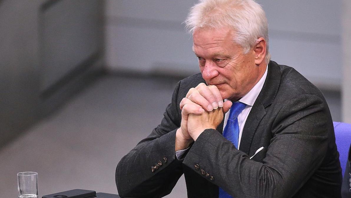 Wirtschaft - Rainer lässt Mindestlohn-Ausnahmen für Saisonarbeiter prüfen Wirtschaft - Rainer lässt Mindestlohn-Ausnahmen für Saisonarbeiter prüfen