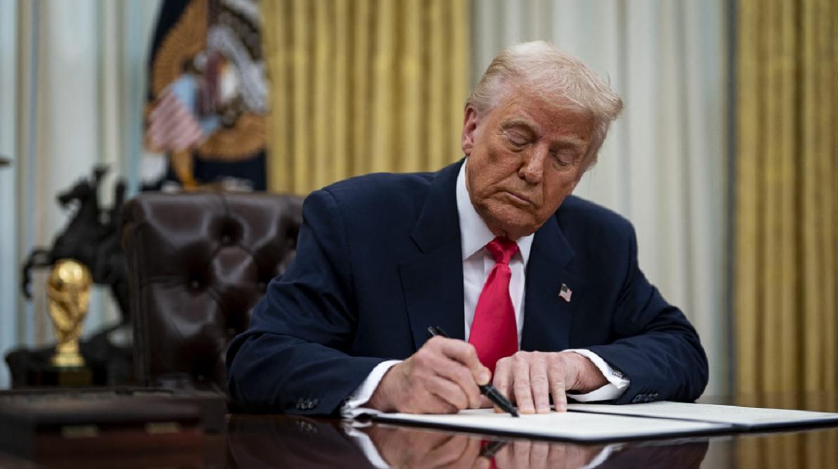 Neue Weltordnung - Zeitenwende: 3 Aktien, die vom Trump-Chaos & vom Politikwechsel profitieren Neue Weltordnung - Zeitenwende: 3 Aktien, die vom Trump-Chaos & vom Politikwechsel profitieren