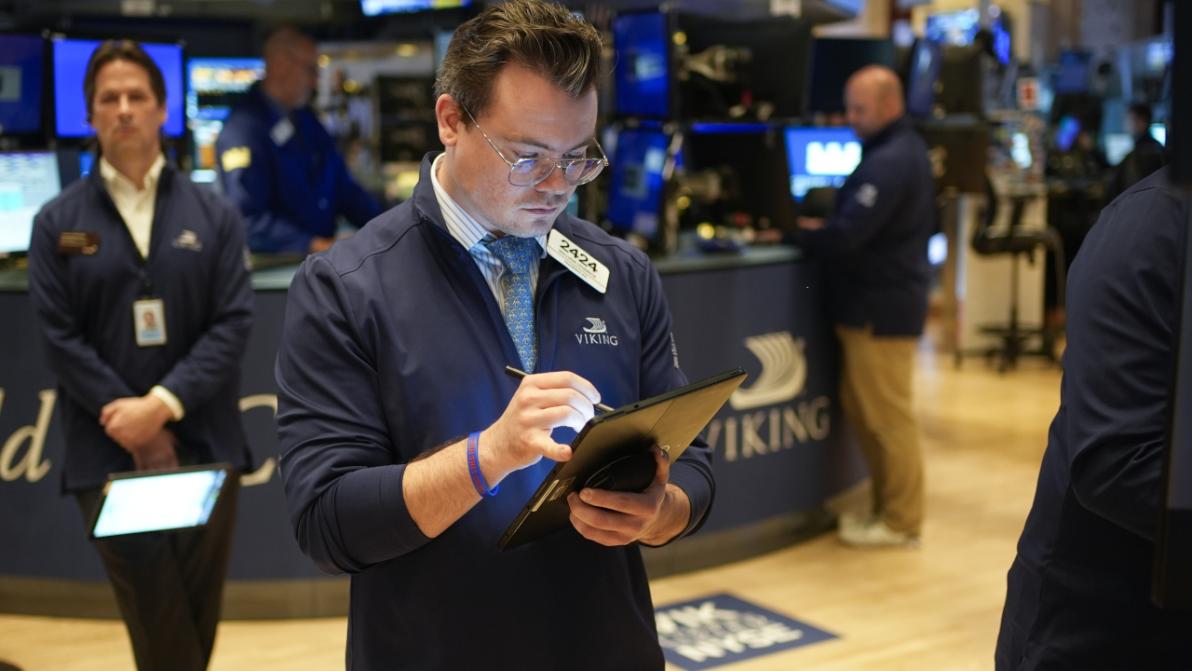Kleine Aktien, große Warnung? - S&P 500 auf Höhenflug – aber der Unterbau bröckelt Kleine Aktien, große Warnung? - S&P 500 auf Höhenflug – aber der Unterbau bröckelt