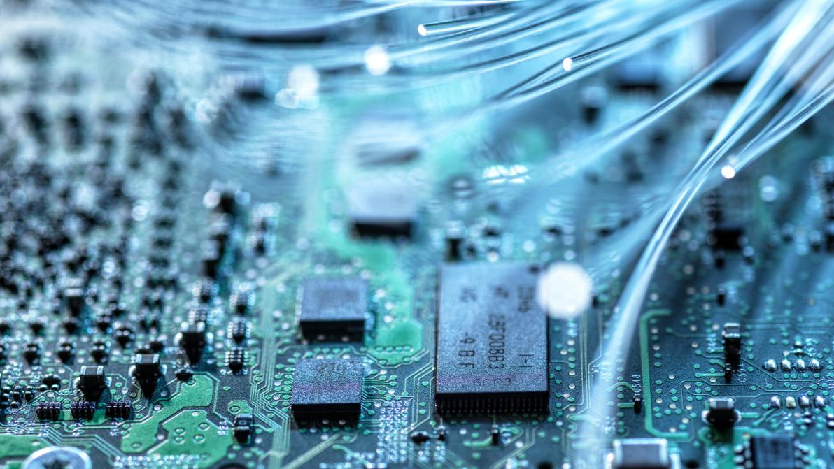 Europäischer Halbleiter-Tipp - Dieser Broadcom-Konkurrent ist noch unterbewertet: Jetzt einsteigen? Europäischer Halbleiter-Tipp - Dieser Broadcom-Konkurrent ist noch unterbewertet: Jetzt einsteigen?
