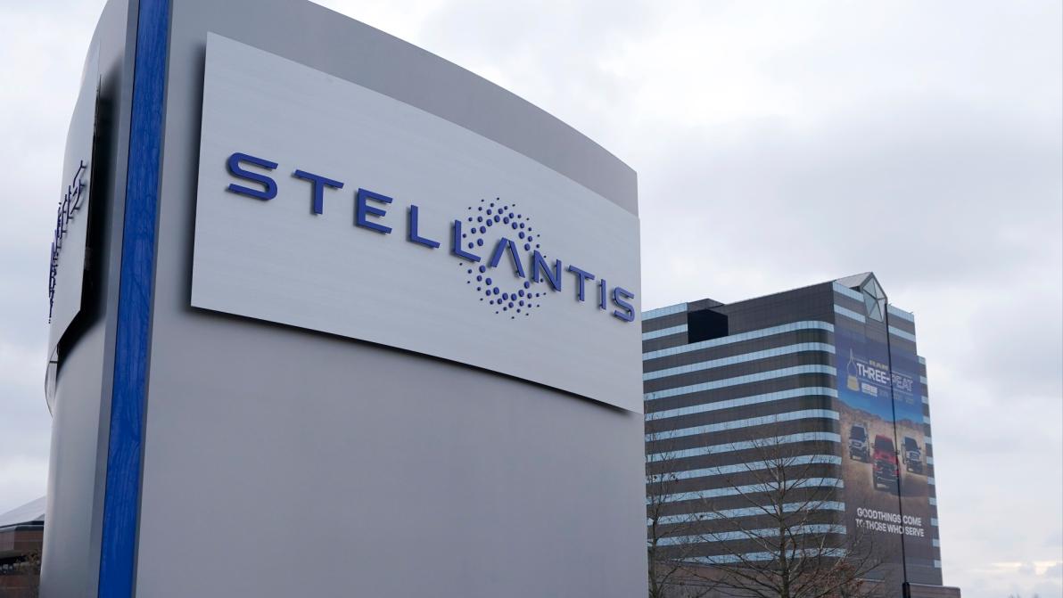 Opel-Mutterkonzern - Stellantis kassiert wegen Trump-Zöllen Jahresprognose Opel-Mutterkonzern - Stellantis kassiert wegen Trump-Zöllen Jahresprognose