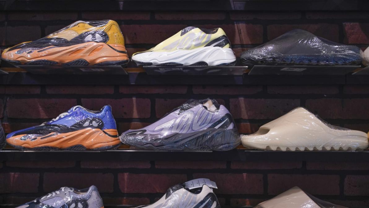 70 Prozent im Plus - Fett im Geschäft: Dick’s Sporting kauft Foot Locker – Aktie explodiert! 70 Prozent im Plus - Fett im Geschäft: Dick’s Sporting kauft Foot Locker – Aktie explodiert!