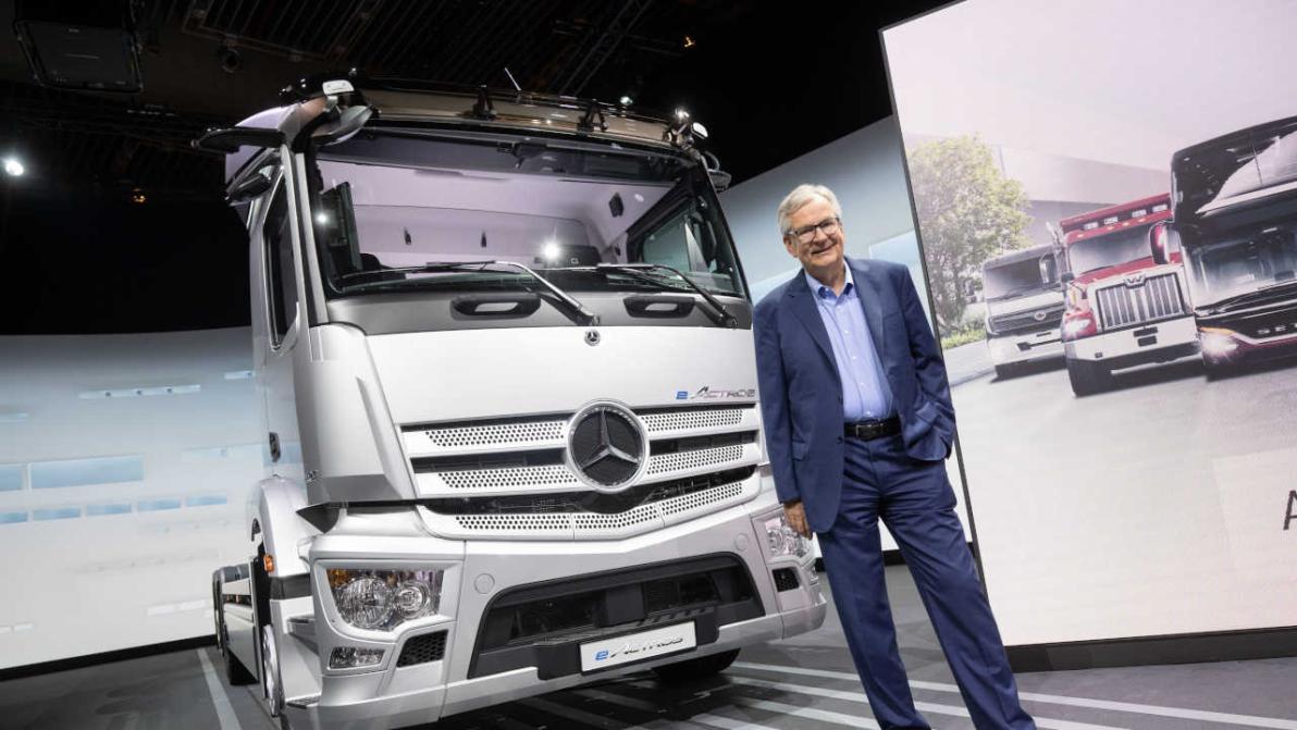 Quartalszahlen veröffentlicht - Daimler Truck kämpft mit sinkenden Verkaufszahlen! Aktie im Plus Quartalszahlen veröffentlicht - Daimler Truck kämpft mit sinkenden Verkaufszahlen! Aktie im Plus