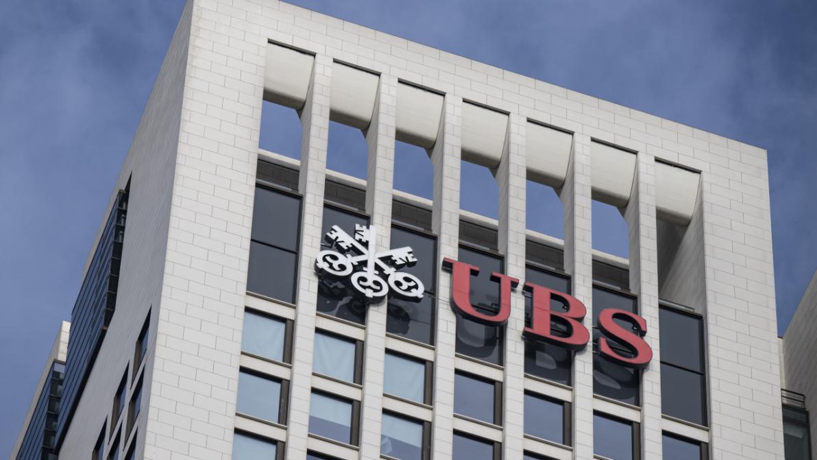 Schweiz aus? - UBS erwägt radikalen Schritt: Verlegung des Hauptsitzes ins Ausland? Schweiz aus? - UBS erwägt radikalen Schritt: Verlegung des Hauptsitzes ins Ausland?