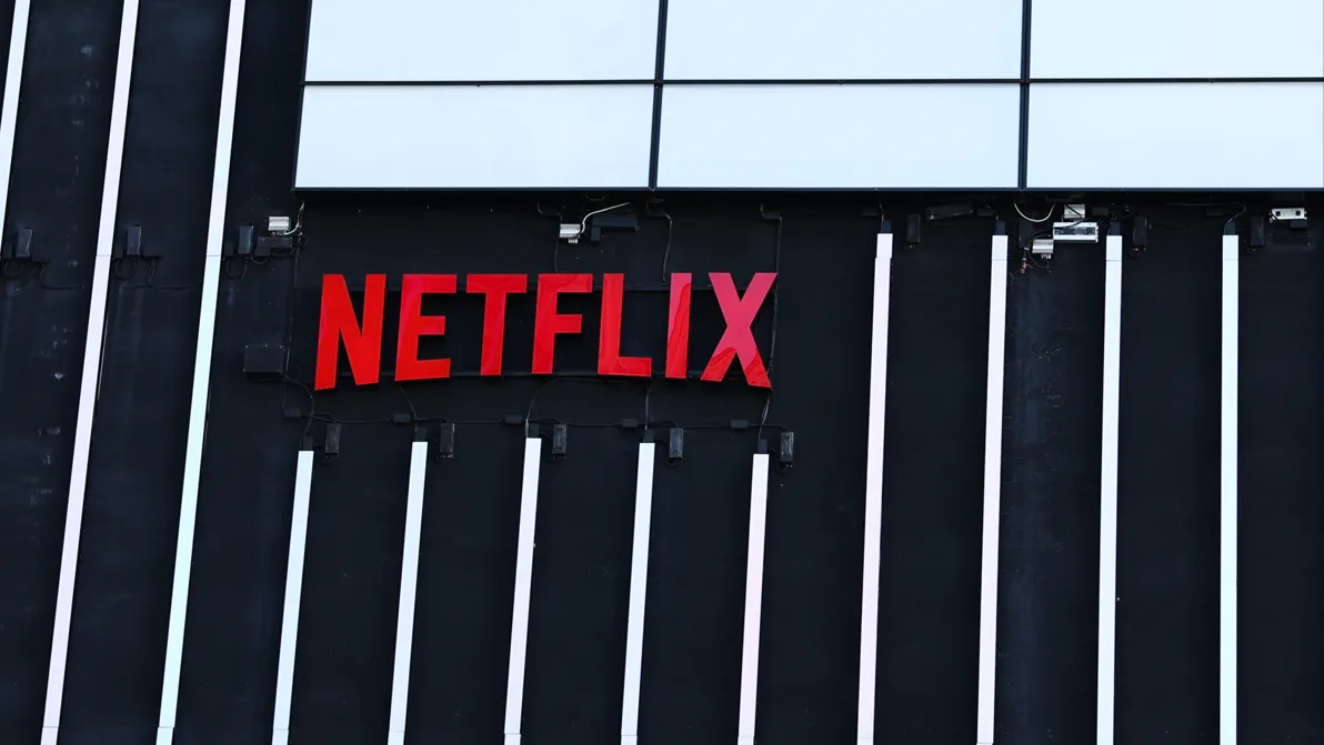 Streaming-Riese - Netflix übertrifft Erwartungen und hebt Ausblick an – doch Kurs schwächelt Streaming-Riese - Netflix übertrifft Erwartungen und hebt Ausblick an – doch Kurs schwächelt
