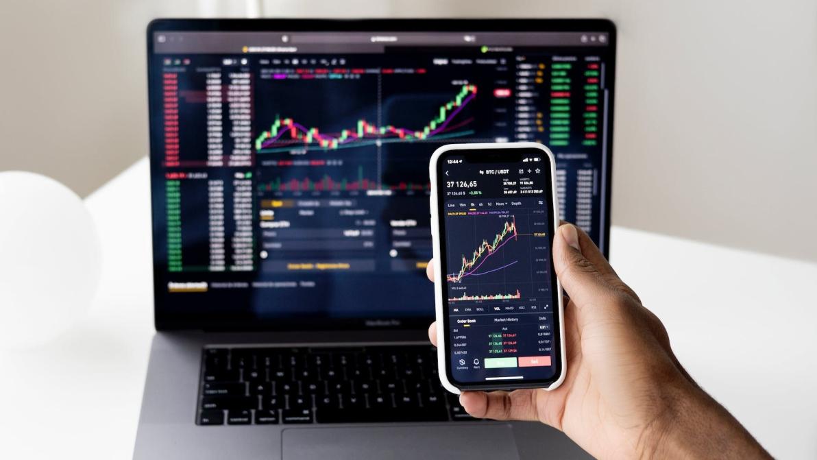 Schon über 2 Jahre Kursrallye: Aber diese brillante Aktie bleibt auch 2025 ein Top-DAX-Pick! Schon über 2 Jahre Kursrallye: Aber diese brillante Aktie bleibt auch 2025 ein Top-DAX-Pick!