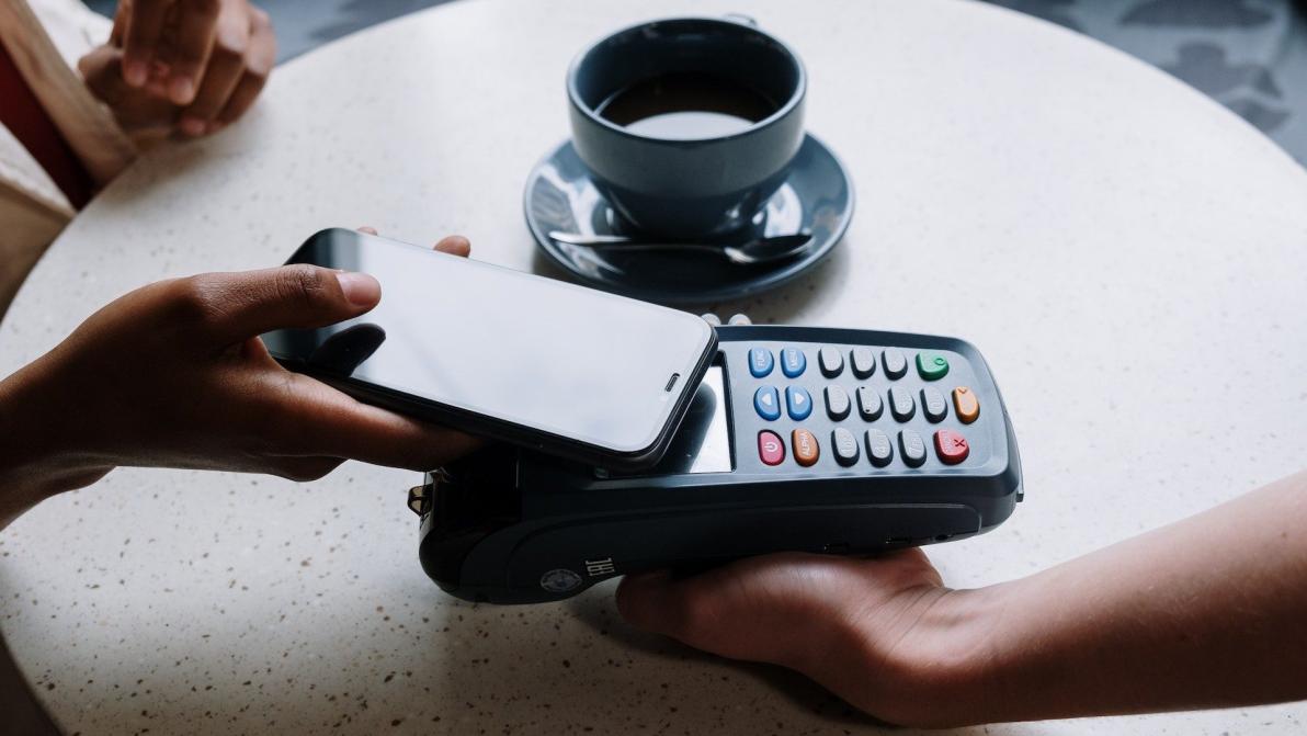 Adyen legt den Fokus auf Effizienz und Wachstum Adyen legt den Fokus auf Effizienz und Wachstum