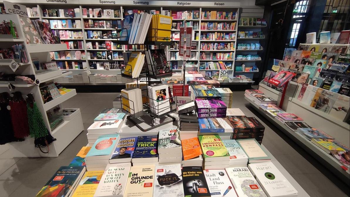 Wirtschaft - Zahl der Bucheinzelhändler sinkt auf neuen Tiefstand