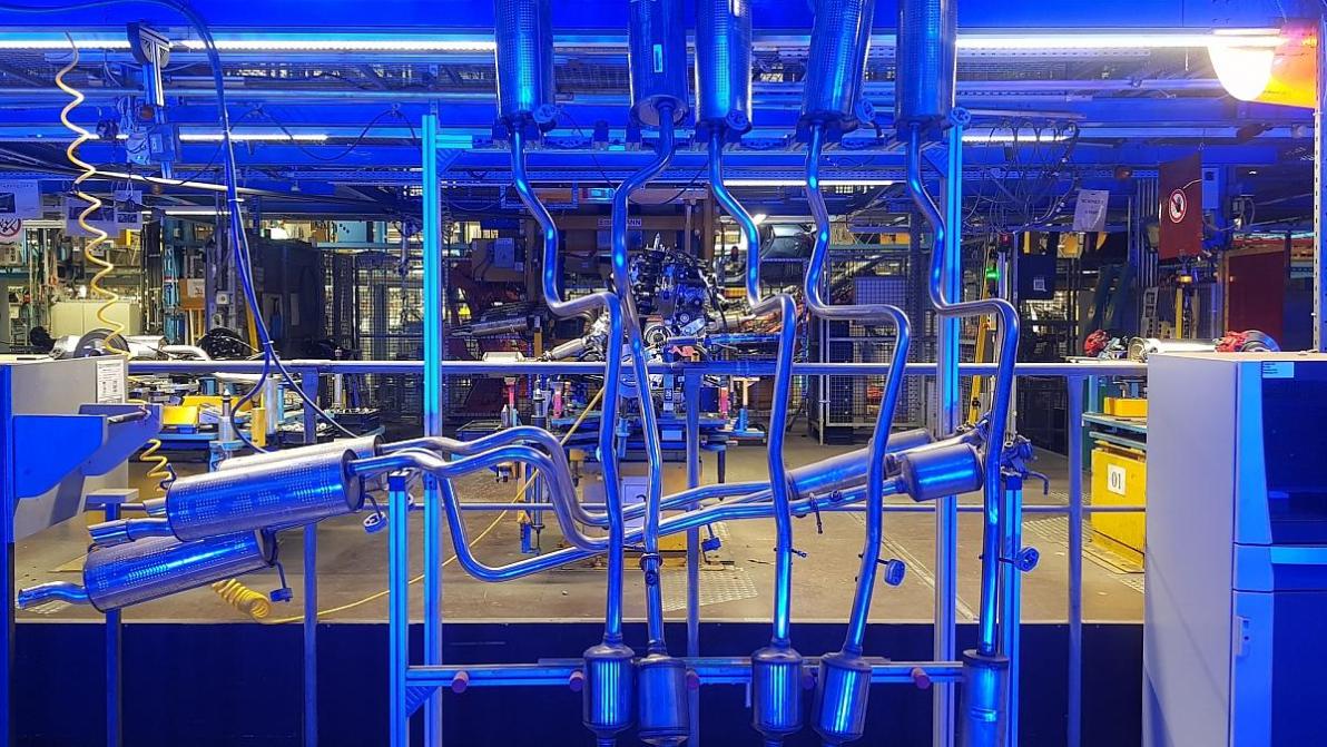 Wirtschaft - Helsing sieht Automobilzulieferer als Reserve für Rüstungsproduktion