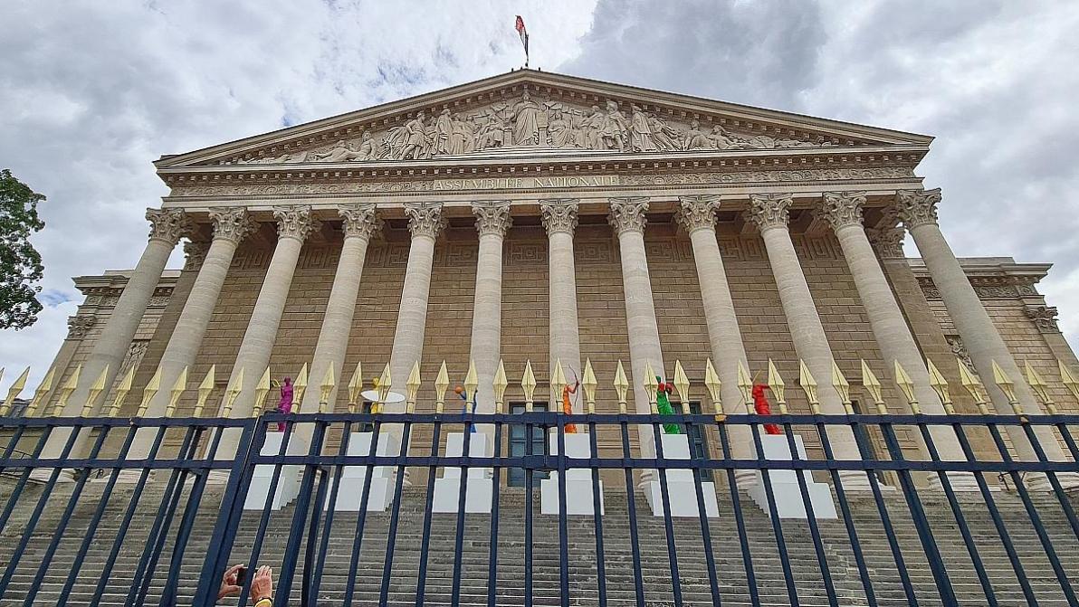 Wirtschaft - Frankreichs Premierminister will Rentenreform aussetzen