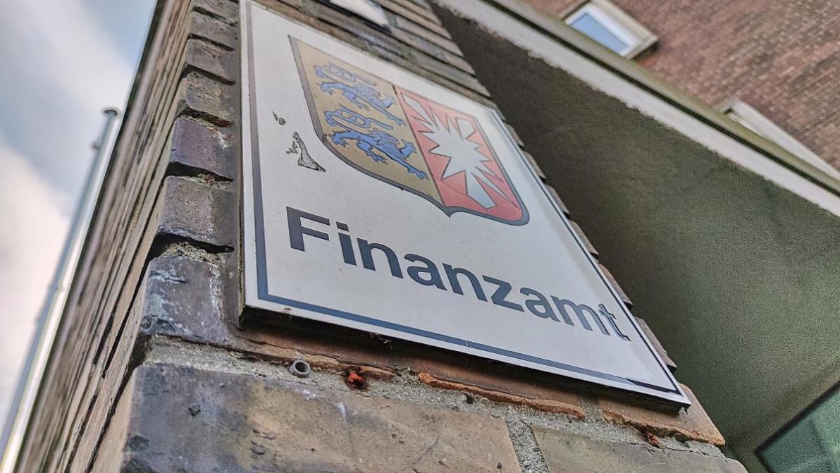 Wirtschaft - Rufe nach Abschaffung der Steuererklärung für Arbeitnehmer
