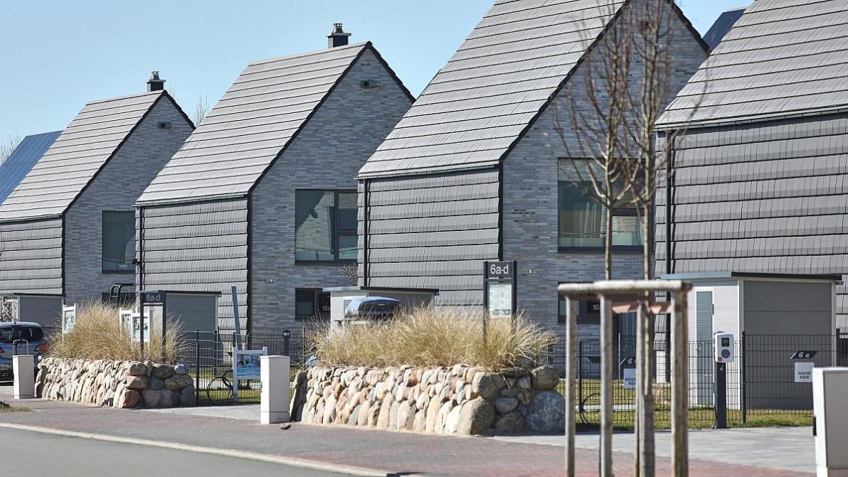 Wirtschaft - Fertighausbauer rechnen nur noch mit leicht steigenden Preisen