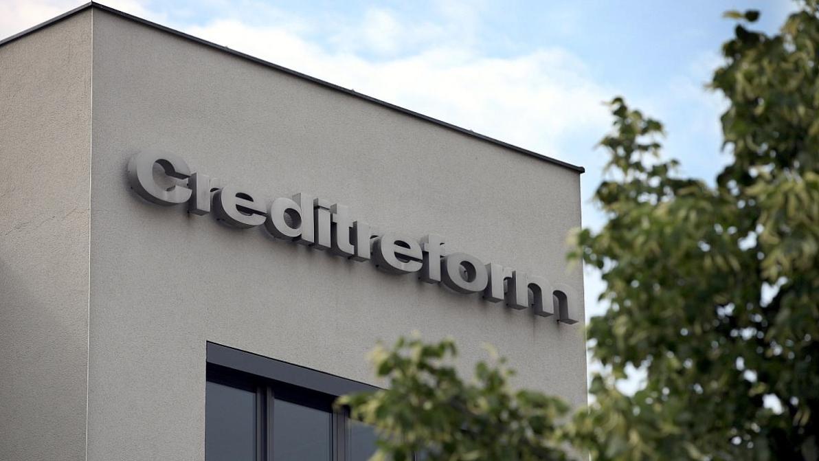 Creditreform - Zahl überschuldeter Bürger steigt deutlich