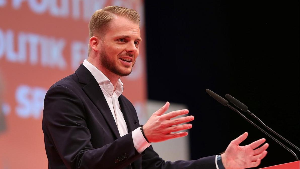 Wirtschaft - SPD will Schutzschirm für Arbeitsplätze in der Industrie