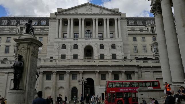 Britische Notenbank würde Schweizer Bankenfusion billigen