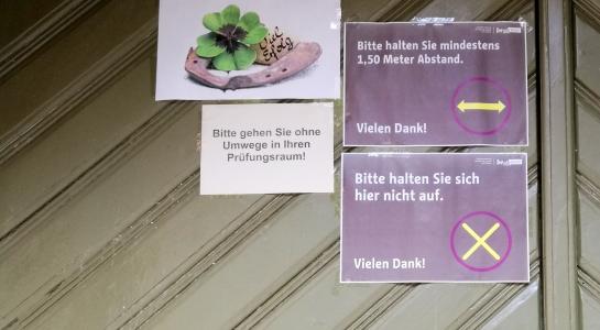 Politik: FDP-Generalsekretär fordert offene Schulen von Bundesregierung - Vimarsana News