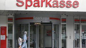 Kundin verklagt Sparkasse Gelsenkirchen auf 391.000 Euro - diese hält dagegen