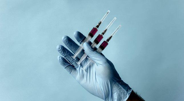 Novavax vs. Valneva — Kampf der Totimpfstoffe: Welcher wird zuerst zugelassen?