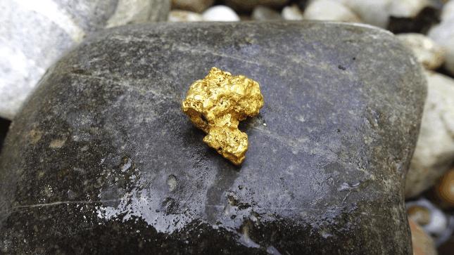 Explosives Kursziel! Verdopplungschance voraus! Warum Barrick Mining, Newmont Corp. jetzt rebounden und Desert Gold zum Kurssprung ansetzen könnten!
