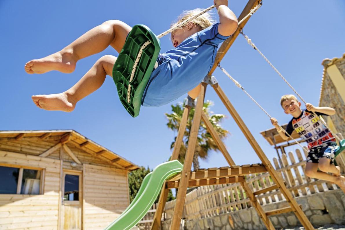 Paukenschlag bei TUI! Bis zu 16 % Dividende mit Vonovia und RE Royalties Aktie!