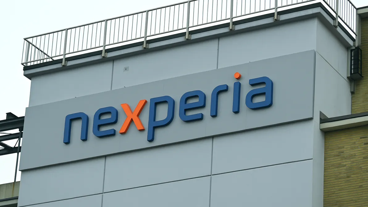 Chipkrise vorbei? - Nexperia-Lieferungen aus China starten wieder - Wingtech-Aktie springt! 