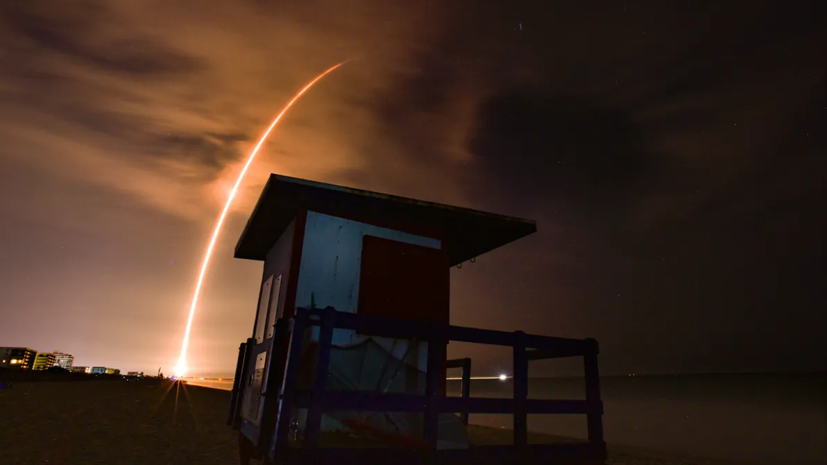 Elon Musks neuer Albtraum - Amazon will SpaceX jagen – und diese Aktie explodiert jetzt