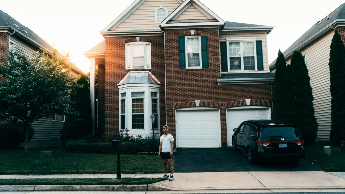 Teure Fehlentscheidung - Studium kostet Vermögen – Amerikas Gen Z setzt längst auf Immobilien