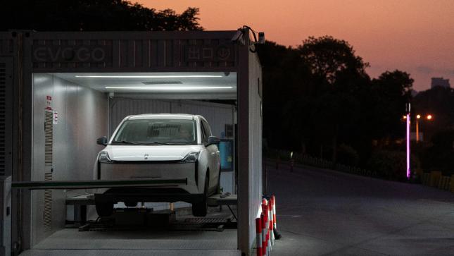 das-ende-der-tankstelle-schluss-mit-aufladen-catl-plant-10-000-akku-tausch-stationen-china