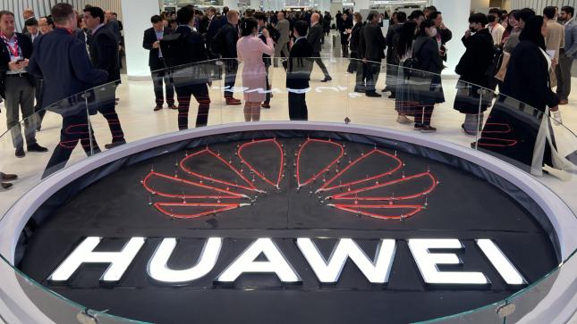 Massive-Forschungsausgaben-Huawei-Gewinn-bricht-ein-Jetzt-flie-en-Milliarden-f-r-KI-Chips-und-E-Autos