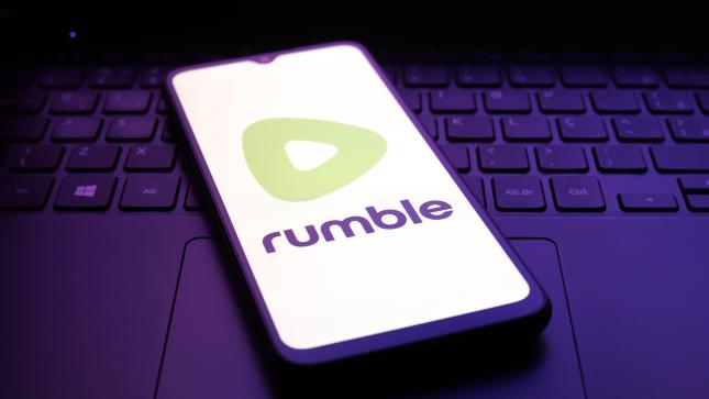 Krypto-Riese-Tether-investiert-Weihnachtsrallye-bei-Rumble-Das-steckt-hinter-der-80-Prozent-Kursexplosion
