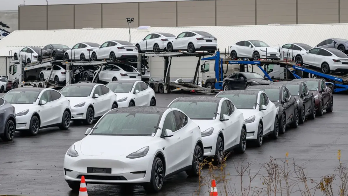 Bezahlbares E-Auto - Tesla bringt Billig-Variante des Model Y – Aktie schließt im Plus