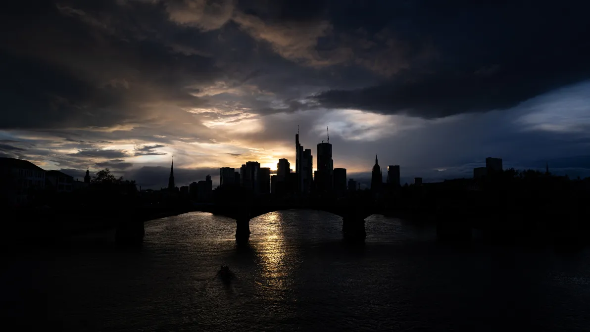 Kollaps in Sicht? - IWF schlägt Alarm: Schattenbanken könnten Bankenkrise auslösen!