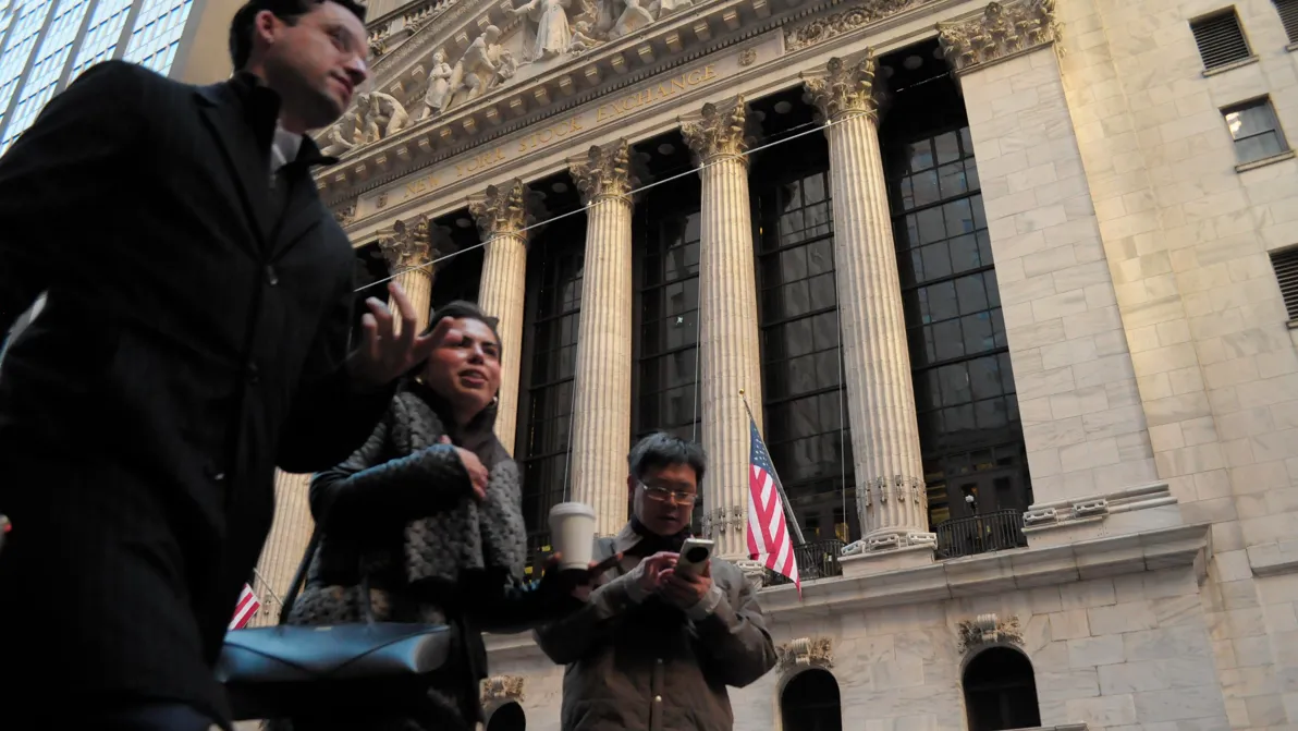 S&P bei 7800 Punkten Ende 2026 - Wall-Street-Panik? Darum bleibt Morgan-Stanley-Bulle Mike Wilson positiv!