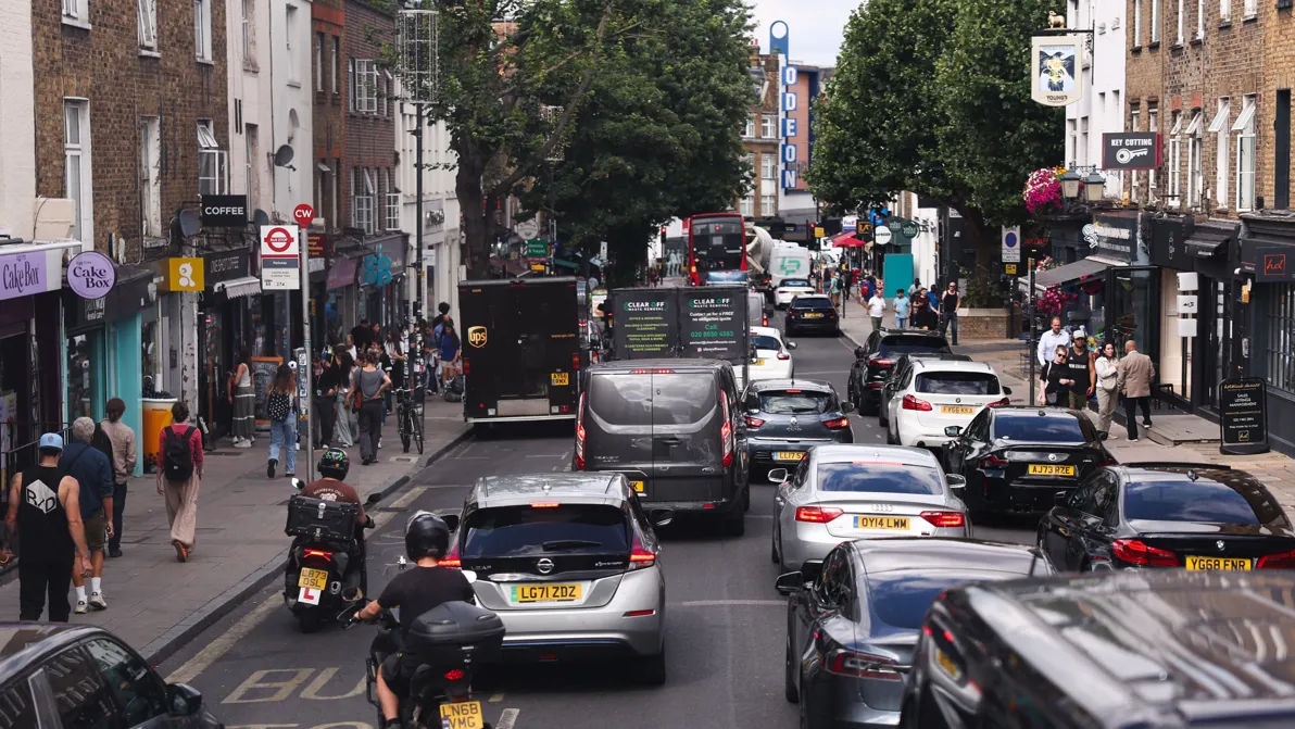 Robotaxis in London - Erste fahrerlose Fahrten in Europa: Diese Aktien könnten profitieren!