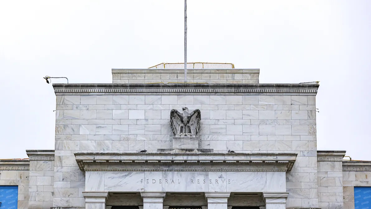 Weil KI Arbeitsplätze killt - Jefferies: KI könnte den Weg für Zinssenkungen der Fed ebnen