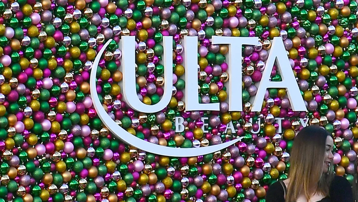 US-Kosmetikhändler - Ulta Beauty stürzt nach Zahlen und schwachem Ausblick ab