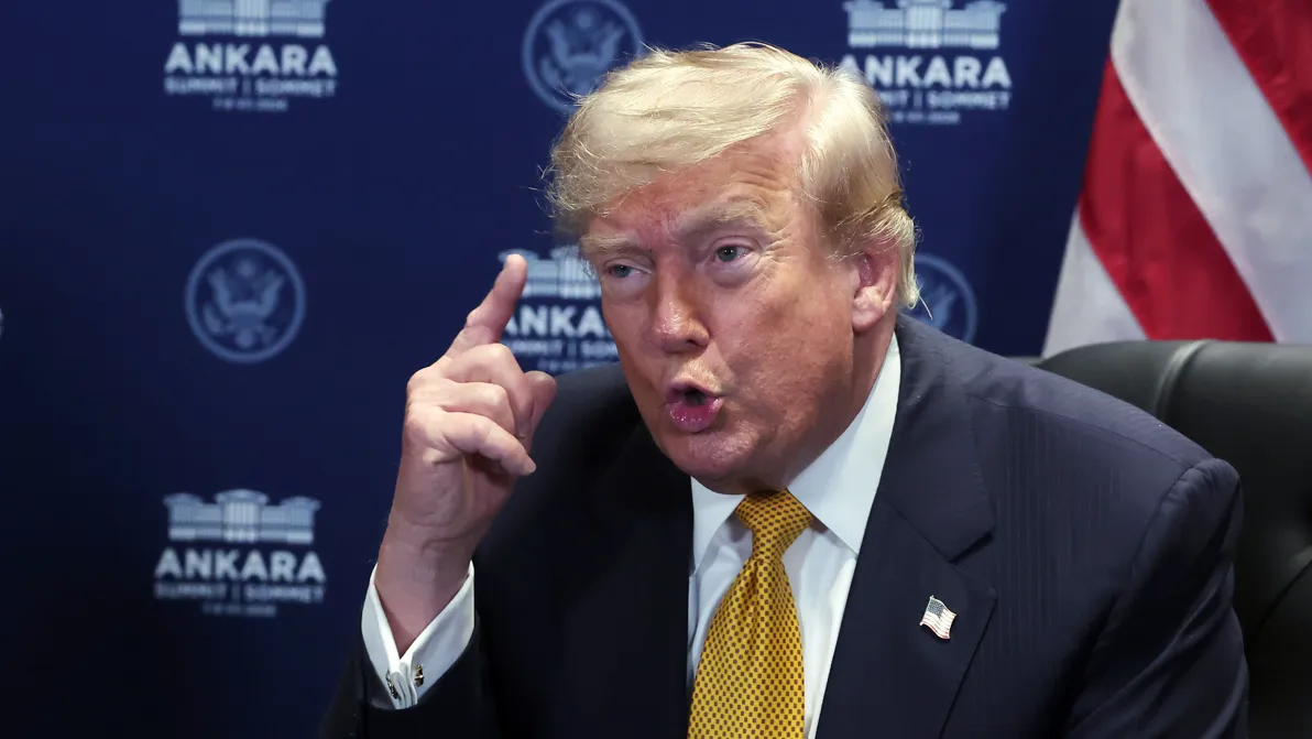 Eilmeldung - Trump erklärt Iran-Waffenruhe für beendet – Ölpreis springt, Tech unter Druck