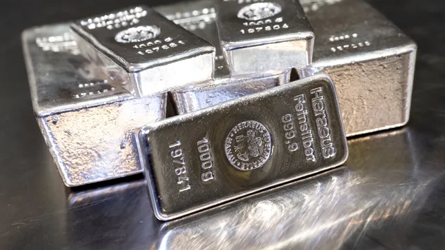 China-beschr-nkt-Silberexporte-Elon-Musk-zu-Silber-Schock-aus-Peking-quot-Das-ist-nicht-gut-quot-