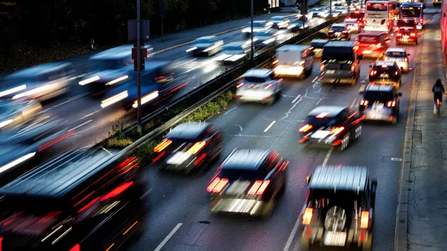 Mobilit-t-im-Wandel-Fahrerlose-Wette-zahlt-sich-aus-Diese-Aktie-steigt-nach-Millioneninvestition-