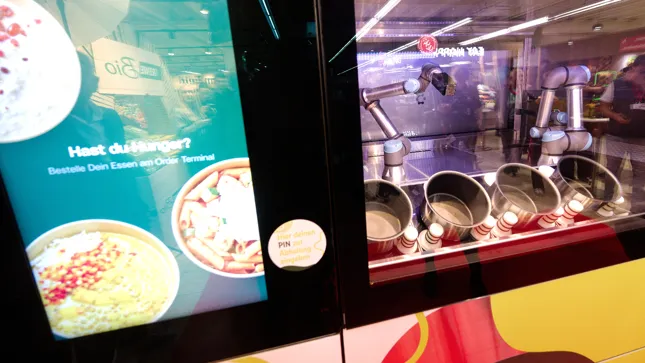 wO-Heimspiel-Deutsches-Start-Up-in-aller-Munde-Koch-Roboter-mit-einer-Prise-R-stungsfantasie