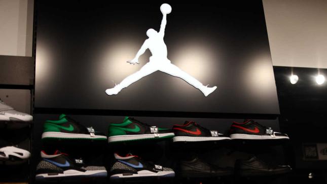 2-Jahre-Rallye-voraus-Nike-bricht-ein-beste-Gelegenheit-f-r-Einstieg-sagt-Analyst