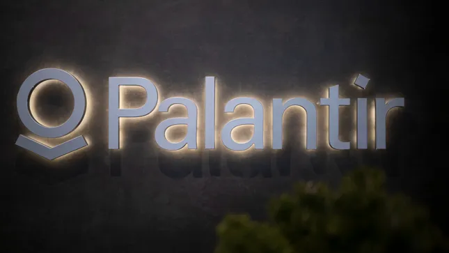 Kaufempfehlung nach Kursrutsch: Künstliche Intelligenz treibt alles: Jetzt schlägt die UBS bei Palantir zu!