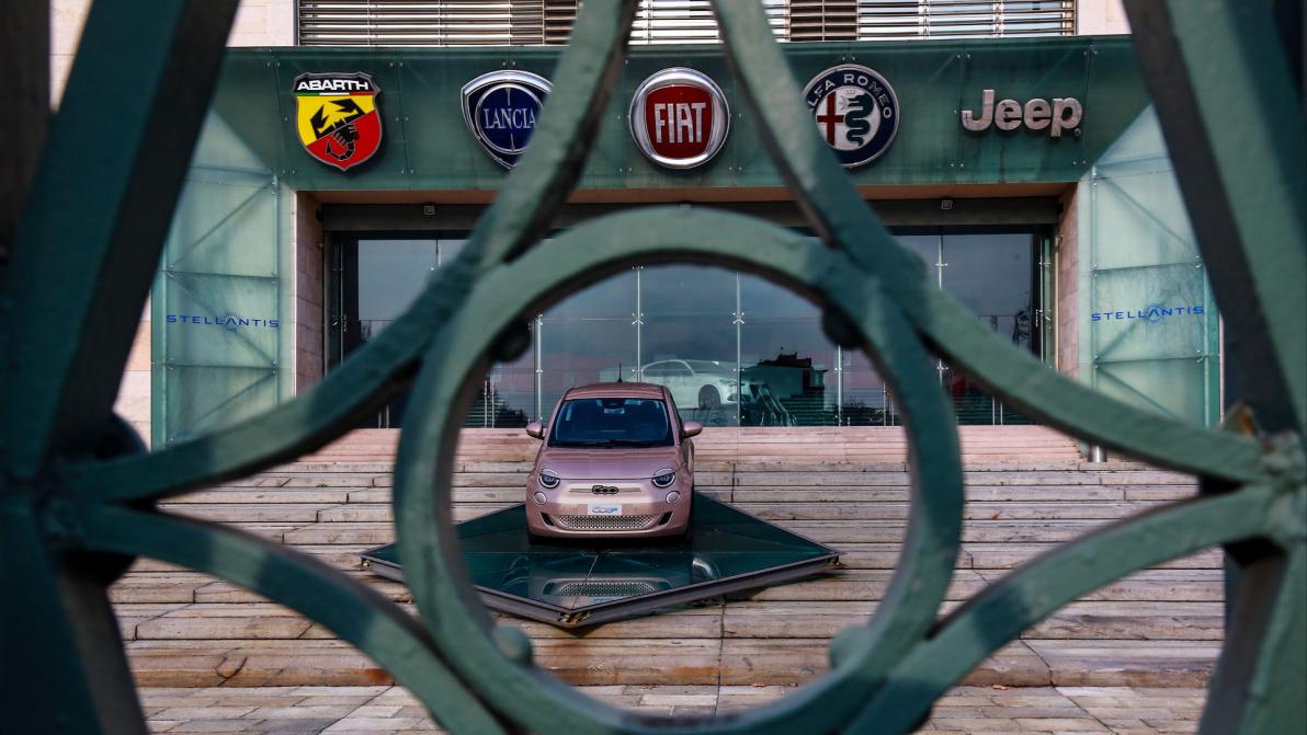 22 Milliarden Abschreibung - Nach 28-%-Crash: Stellantis droht Sammelklage – Wurden Anleger zu spät gewarnt?