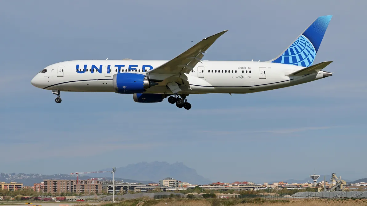 Die größte Airline der Welt - United Airlines denkt über Übernahme von American nach
