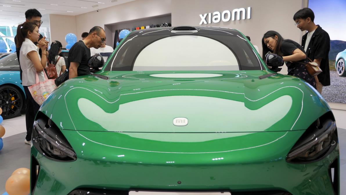 Ein neuer Maßstab für SUVs? - Aufgepasst Tesla: Xiaomi greift Model Y mit YU7 im "Ferrari-Look" an! 