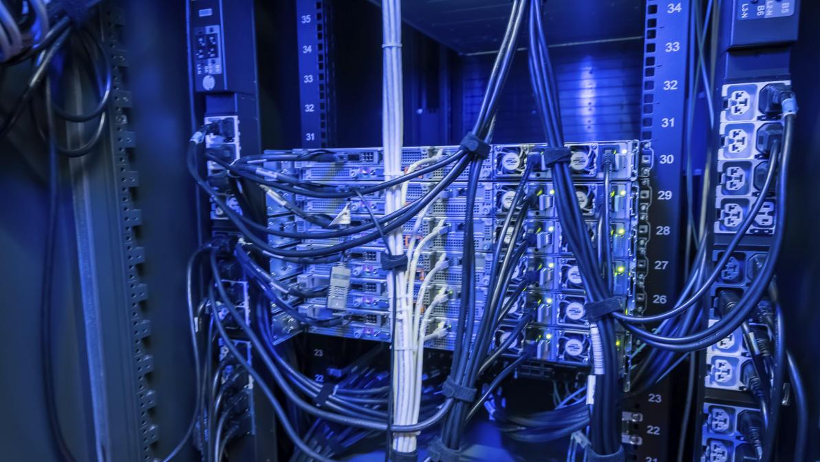 Über 200 % Plus - Besser als AMD, Broadcom und Nvidia - Ein KI-Star, den kaum einer kennt!