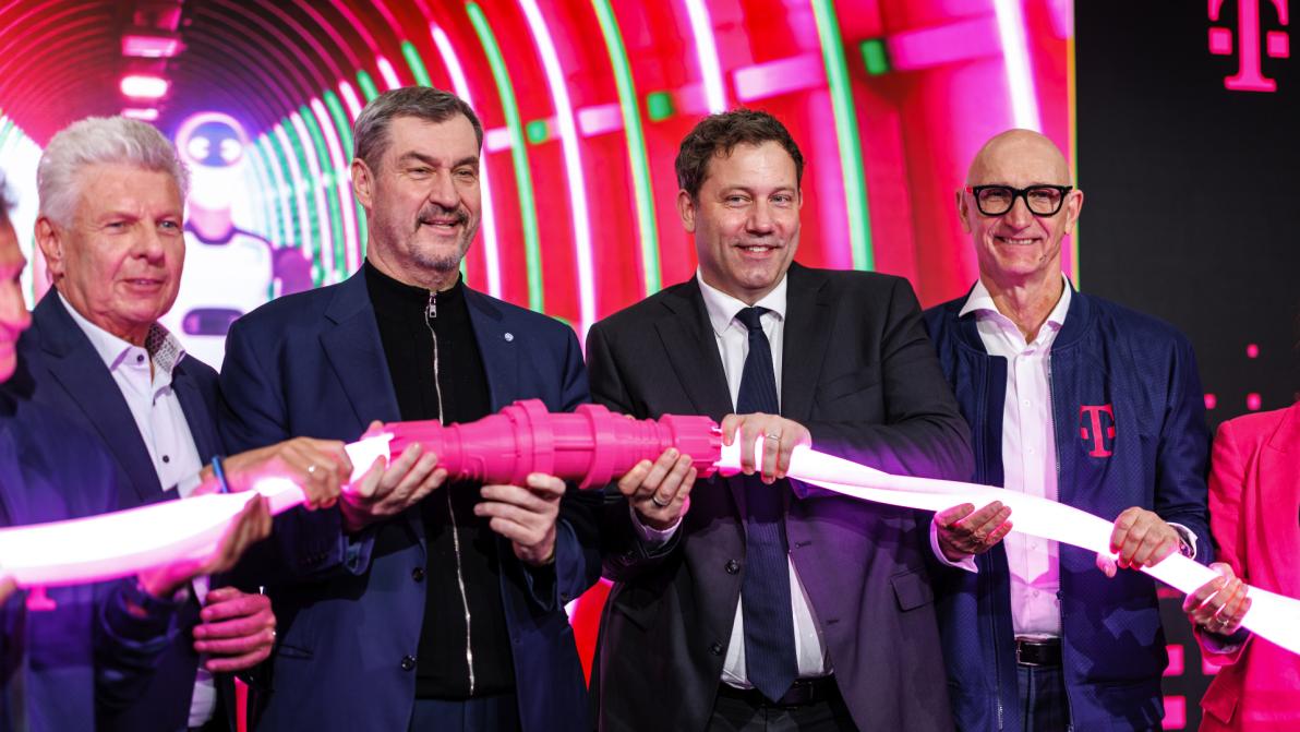 Zurück im Rampenlicht - Deutsche Telekom: Neue KI-Fabrik mit Nvidia und SAP - Aktie bricht aus