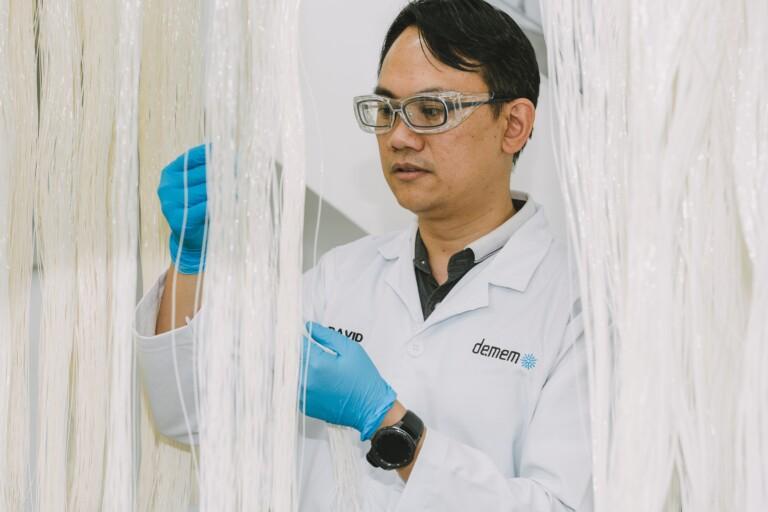 De.mem überzeugt mit Technologie und Kontinuität – Wachstum aus dem Herzen Australiens