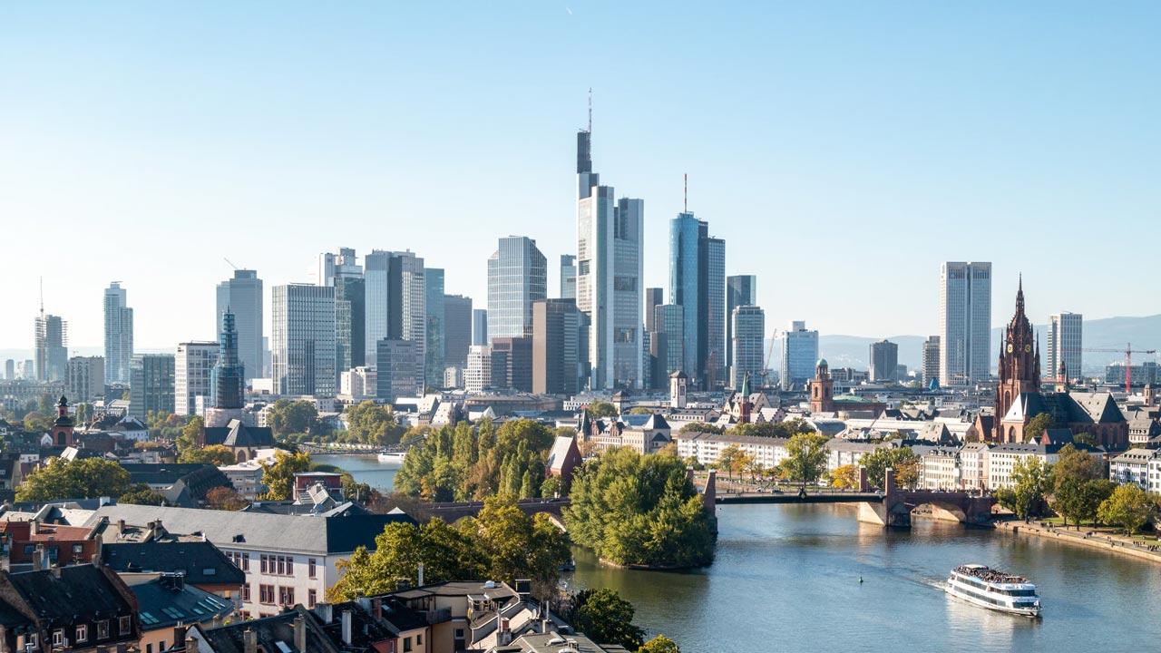 https://assets.wallstreet-online.de/_media/3129/boerse/size_1920/frankfurt-skyline-unsplash-dimitry-anikin.jpg