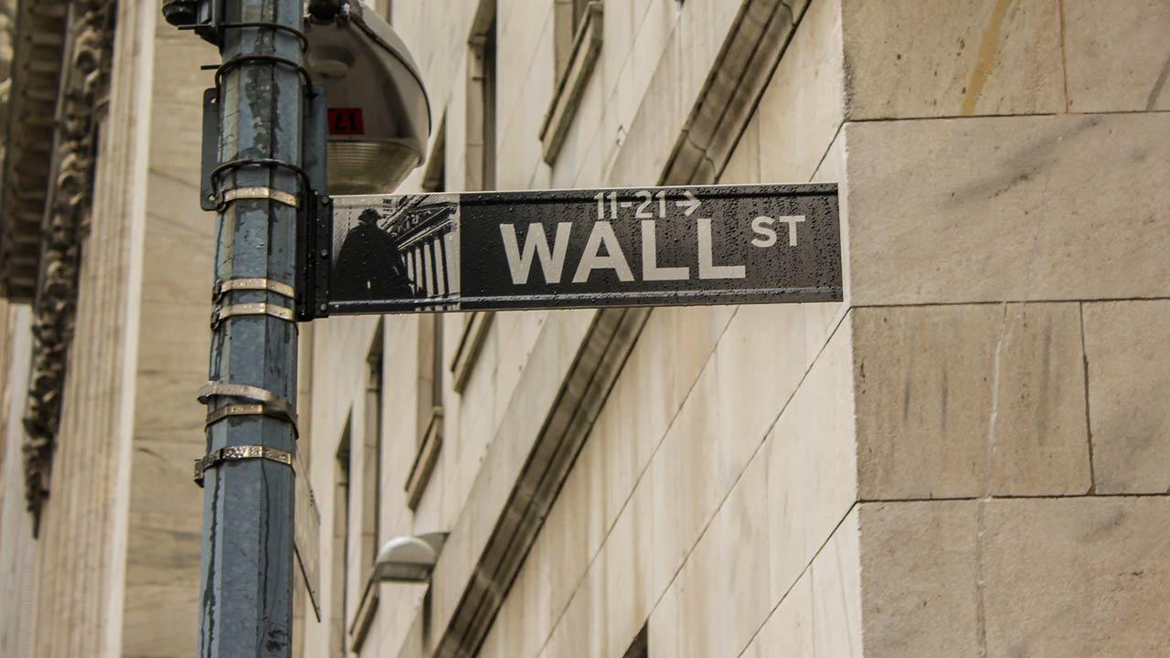 ROUNDUP/Aktien New York Schluss: KI-Investitionen und Ölpreisanstieg belasten